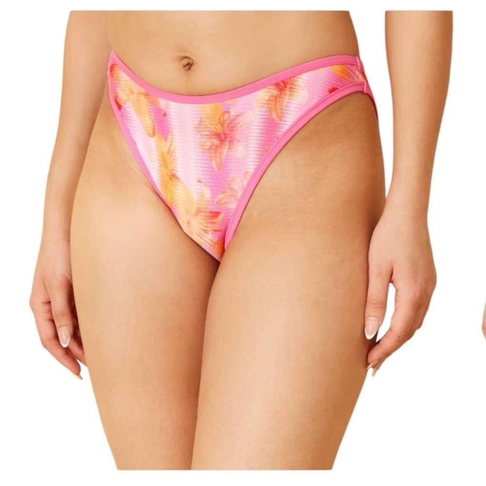 ❤️3/$15 NWT Wild Fable Women’s Low Rise Floral Pink Bikini Bottom Size XS (0-2)